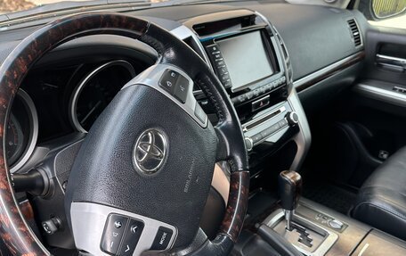 Toyota Land Cruiser 200, 2012 год, 3 150 000 рублей, 5 фотография