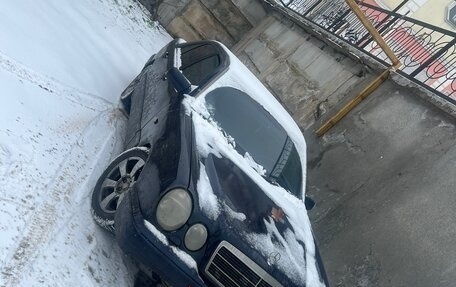 Mercedes-Benz E-Класс, 1996 год, 250 000 рублей, 5 фотография