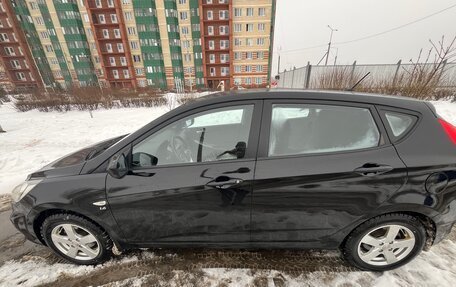 Hyundai Solaris II рестайлинг, 2012 год, 650 000 рублей, 3 фотография