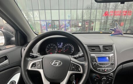 Hyundai Solaris II рестайлинг, 2012 год, 650 000 рублей, 8 фотография