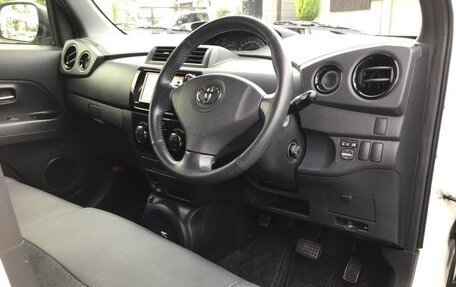 Toyota bB II рестайлинг, 2015 год, 861 000 рублей, 11 фотография