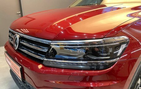 Volkswagen Tiguan II, 2019 год, 2 769 000 рублей, 8 фотография