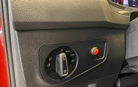 Volkswagen Tiguan II, 2019 год, 2 769 000 рублей, 29 фотография