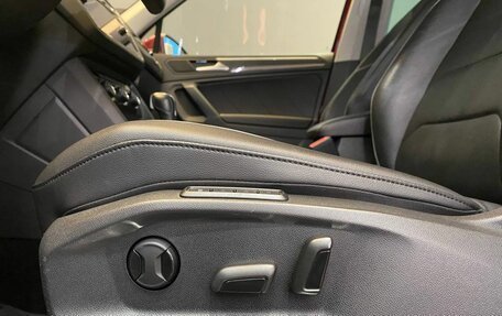 Volkswagen Tiguan II, 2019 год, 2 769 000 рублей, 34 фотография