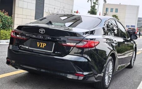 Toyota Camry, 2025 год, 3 610 000 рублей, 5 фотография