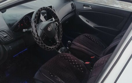 Hyundai Solaris II рестайлинг, 2014 год, 430 000 рублей, 5 фотография