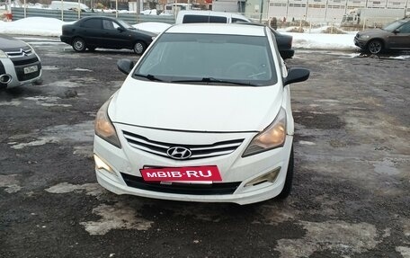 Hyundai Solaris II рестайлинг, 2014 год, 430 000 рублей, 3 фотография