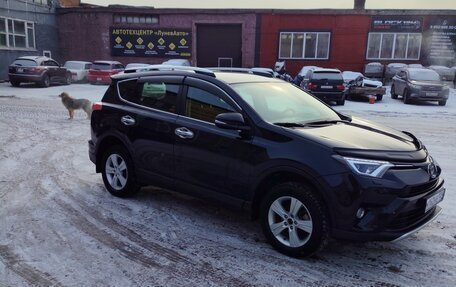 Toyota RAV4, 2015 год, 2 350 000 рублей, 4 фотография