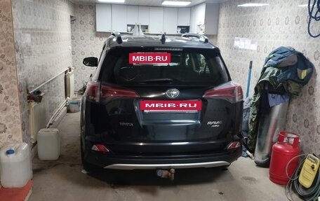 Toyota RAV4, 2015 год, 2 350 000 рублей, 5 фотография