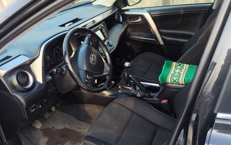 Toyota RAV4, 2015 год, 2 350 000 рублей, 7 фотография