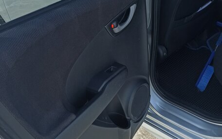 Honda Fit III, 2008 год, 750 000 рублей, 12 фотография