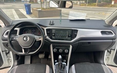 Volkswagen T-Roc I, 2022 год, 1 350 000 рублей, 9 фотография