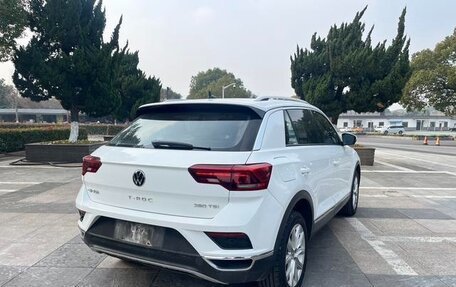 Volkswagen T-Roc I, 2022 год, 1 350 000 рублей, 4 фотография