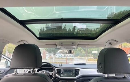 Volkswagen T-Roc I, 2022 год, 1 350 000 рублей, 7 фотография