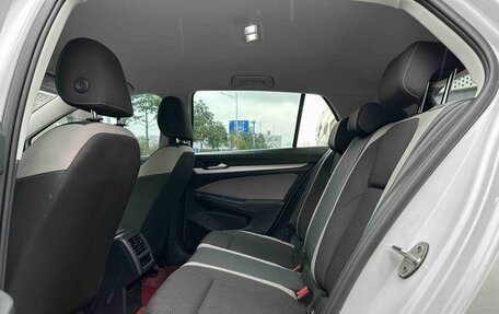 Volkswagen Golf VIII, 2022 год, 1 450 000 рублей, 8 фотография