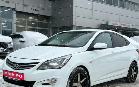 Hyundai Solaris II рестайлинг, 2015 год, 995 000 рублей, 3 фотография