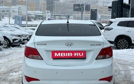 Hyundai Solaris II рестайлинг, 2015 год, 995 000 рублей, 5 фотография