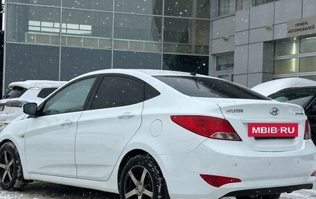 Hyundai Solaris II рестайлинг, 2015 год, 995 000 рублей, 4 фотография