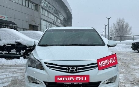 Hyundai Solaris II рестайлинг, 2015 год, 995 000 рублей, 2 фотография