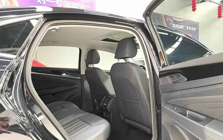 Volkswagen Passat B8 рестайлинг, 2023 год, 2 095 000 рублей, 18 фотография