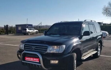 Toyota Land Cruiser 100 рестайлинг 2, 2002 год, 1 800 000 рублей, 1 фотография