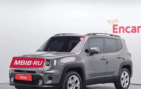 Jeep Renegade I рестайлинг, 2022 год, 1 330 000 рублей, 1 фотография