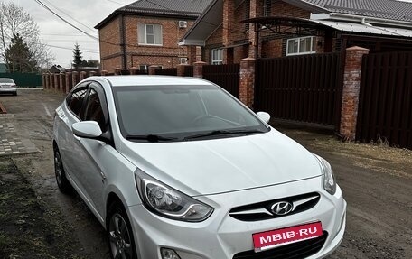 Hyundai Solaris II рестайлинг, 2011 год, 705 000 рублей, 9 фотография