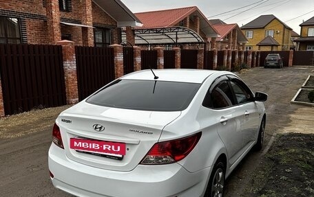 Hyundai Solaris II рестайлинг, 2011 год, 705 000 рублей, 3 фотография