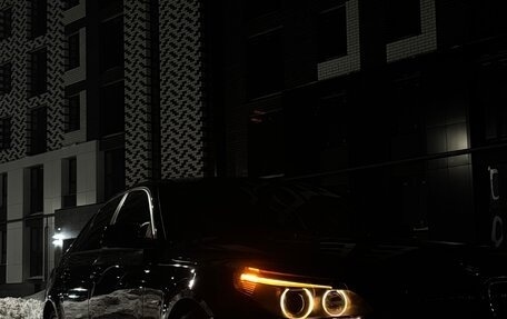 BMW 5 серия, 2004 год, 850 000 рублей, 3 фотография