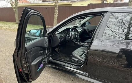 BMW 5 серия, 2004 год, 850 000 рублей, 13 фотография