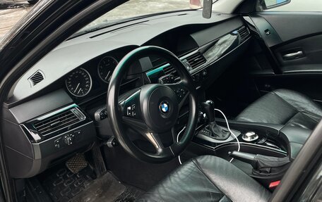 BMW 5 серия, 2004 год, 850 000 рублей, 16 фотография