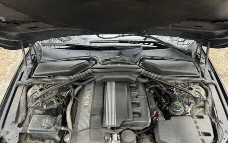 BMW 5 серия, 2004 год, 850 000 рублей, 17 фотография