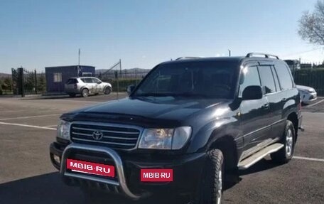 Toyota Land Cruiser 100 рестайлинг 2, 2002 год, 1 800 000 рублей, 3 фотография