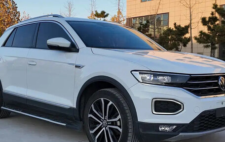 Volkswagen T-Roc I, 2022 год, 1 750 000 рублей, 3 фотография