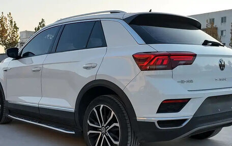 Volkswagen T-Roc I, 2022 год, 1 750 000 рублей, 6 фотография