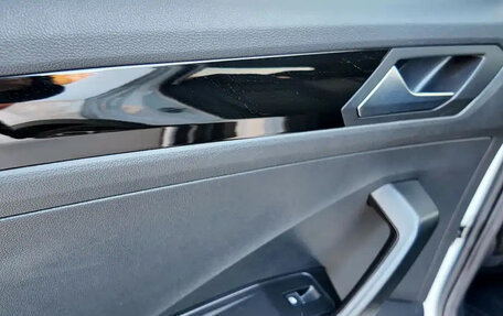 Volkswagen T-Roc I, 2022 год, 1 750 000 рублей, 16 фотография