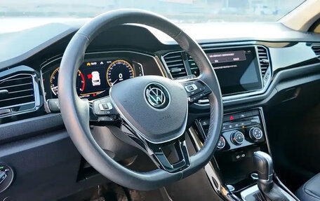 Volkswagen T-Roc I, 2022 год, 1 750 000 рублей, 8 фотография