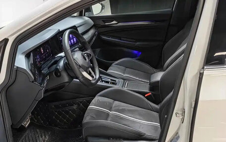 Volkswagen Golf VIII, 2023 год, 1 910 555 рублей, 10 фотография