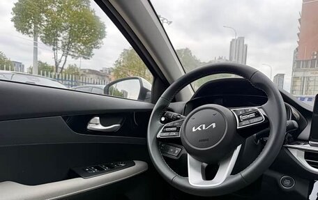 KIA K3, 2024 год, 1 410 000 рублей, 9 фотография