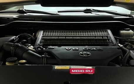 Toyota Land Cruiser 200, 2010 год, 2 690 000 рублей, 5 фотография