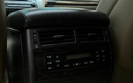 Toyota Land Cruiser 200, 2010 год, 2 690 000 рублей, 13 фотография