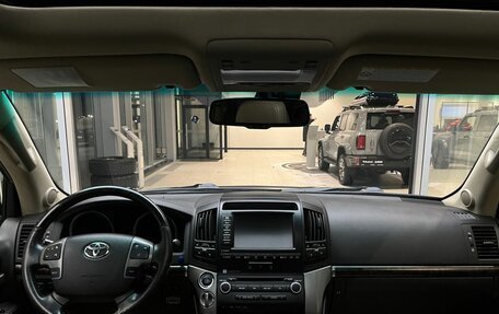 Toyota Land Cruiser 200, 2010 год, 2 690 000 рублей, 22 фотография