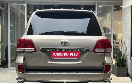 Toyota Land Cruiser 200, 2010 год, 2 690 000 рублей, 9 фотография