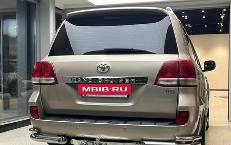 Toyota Land Cruiser 200, 2010 год, 2 690 000 рублей, 10 фотография