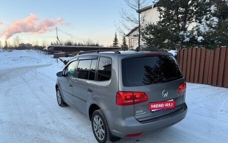 Volkswagen Touran III, 2010 год, 790 000 рублей, 9 фотография