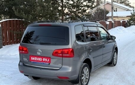 Volkswagen Touran III, 2010 год, 790 000 рублей, 8 фотография