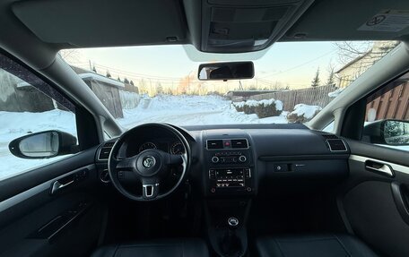 Volkswagen Touran III, 2010 год, 790 000 рублей, 27 фотография