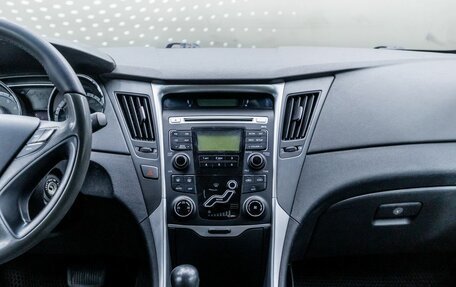 Hyundai Sonata VI, 2011 год, 867 000 рублей, 14 фотография