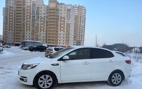 KIA Rio III рестайлинг, 2015 год, 750 000 рублей, 2 фотография