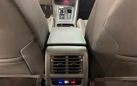 Volkswagen Golf VIII, 2023 год, 1 810 555 рублей, 22 фотография